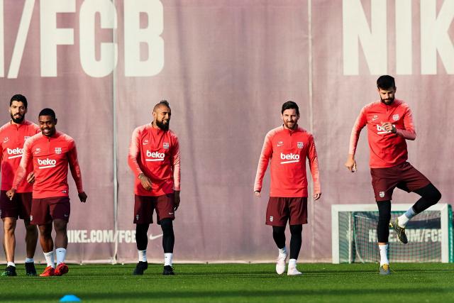 犹豫！张镇麟10中2仅得4分 正负值-13全队最低